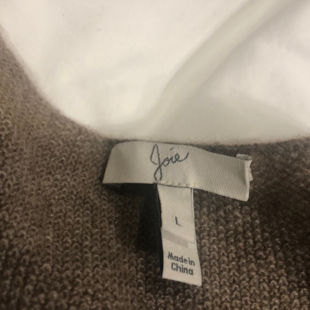 Joie sweater size Large